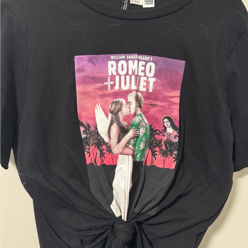 DIVIDED | Black Romeo & Juliet Graphic Tee